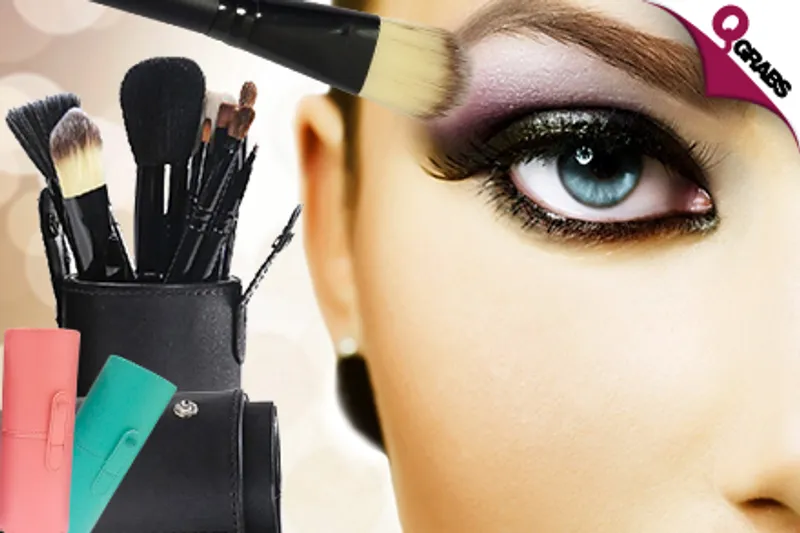 From QR69, Start Fresh with a Matching Set of Makeup Brushes & Case - Choose from 3 Adorable Colors! (Up to QR387 Value)